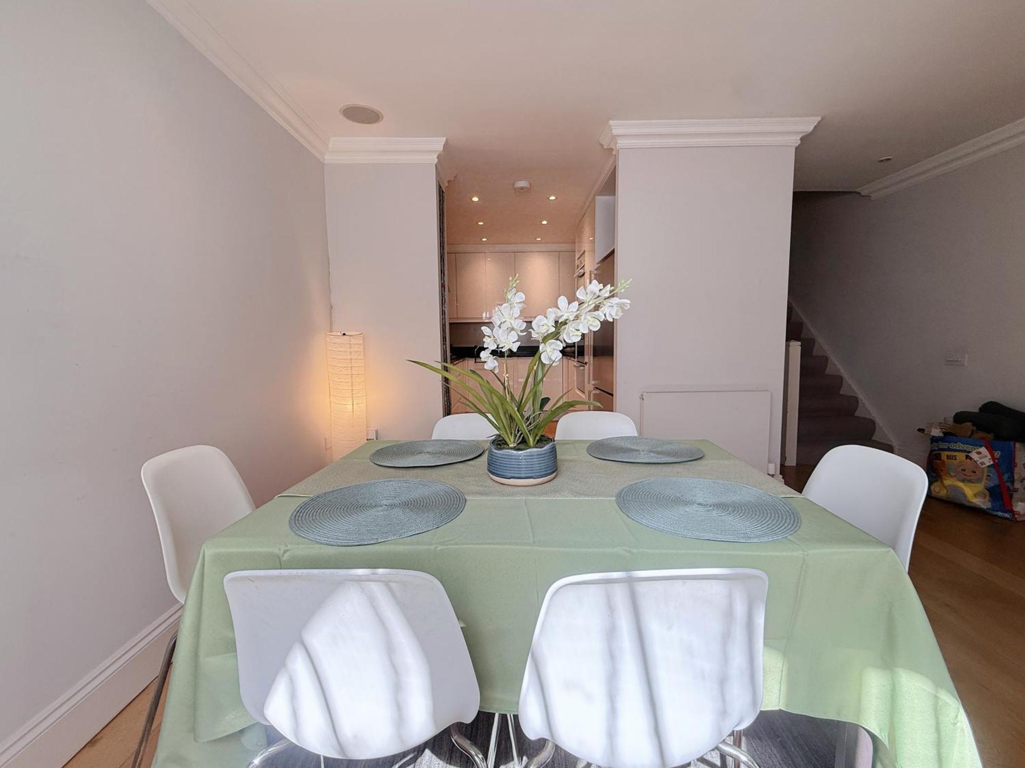 Spacious And Cosy 3Brs 5F House In Heart Of London Eksteriør bilde